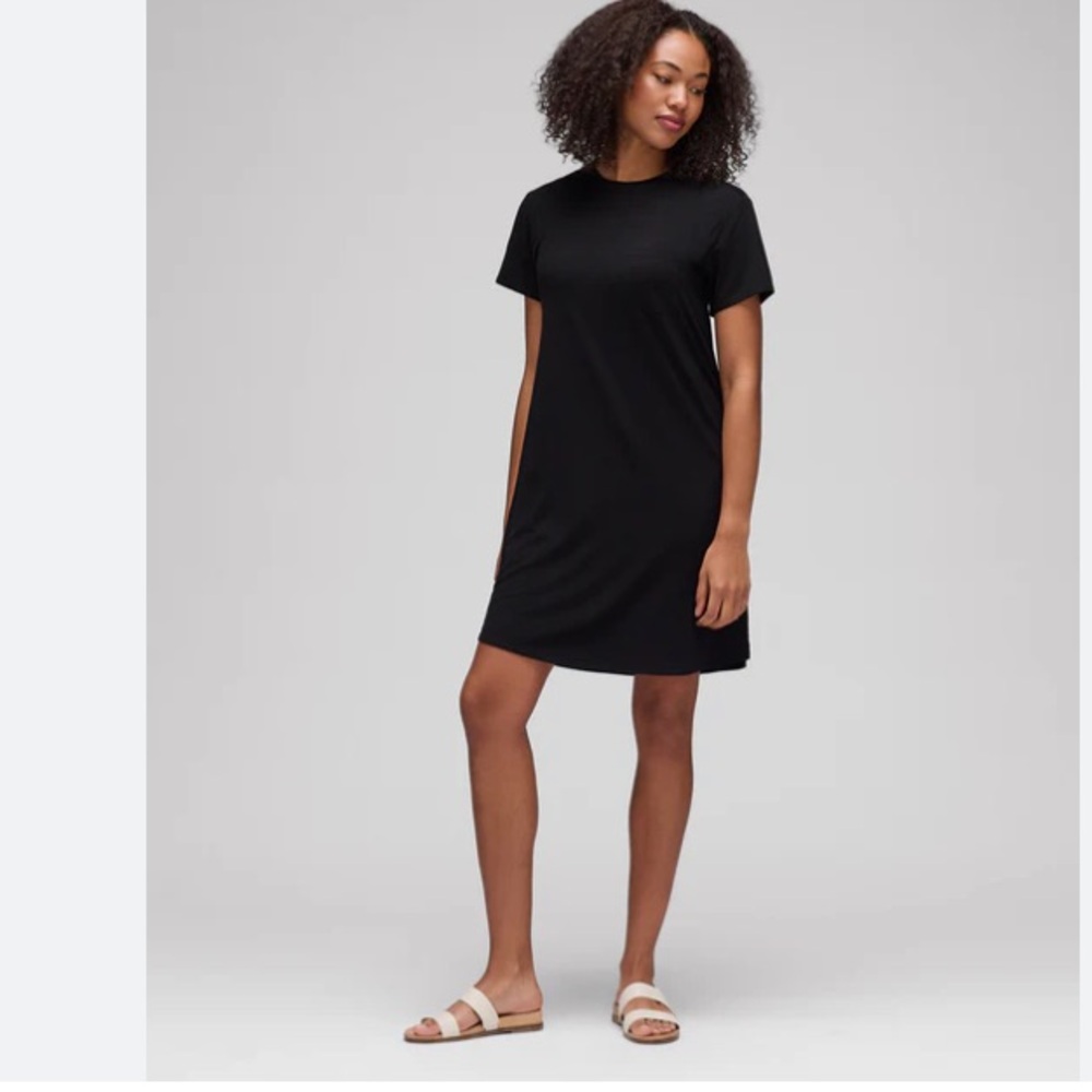 Jessica Simpson Black Mini Dress Crew Neck Short Sleeve